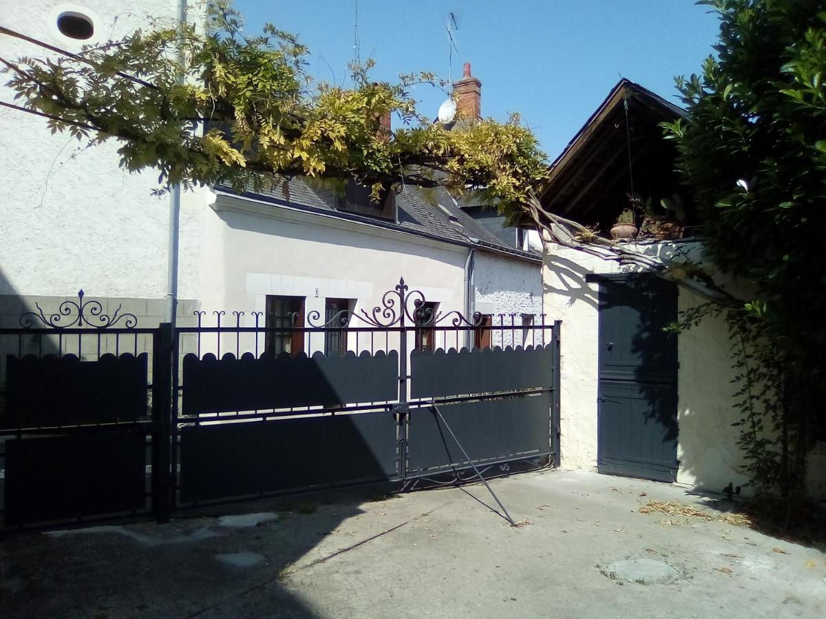 Escale Tourangelle Apartment Monts Exterior foto